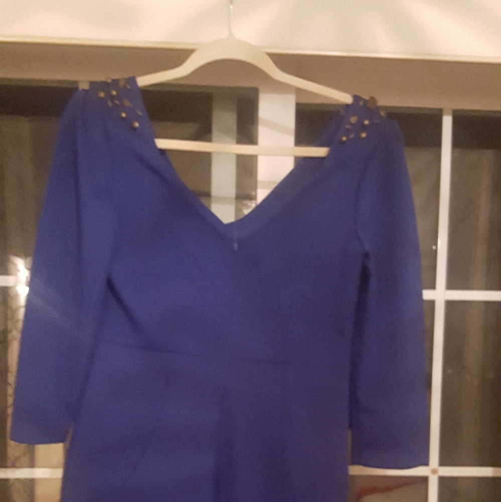 Dress - Picture 2 of 2